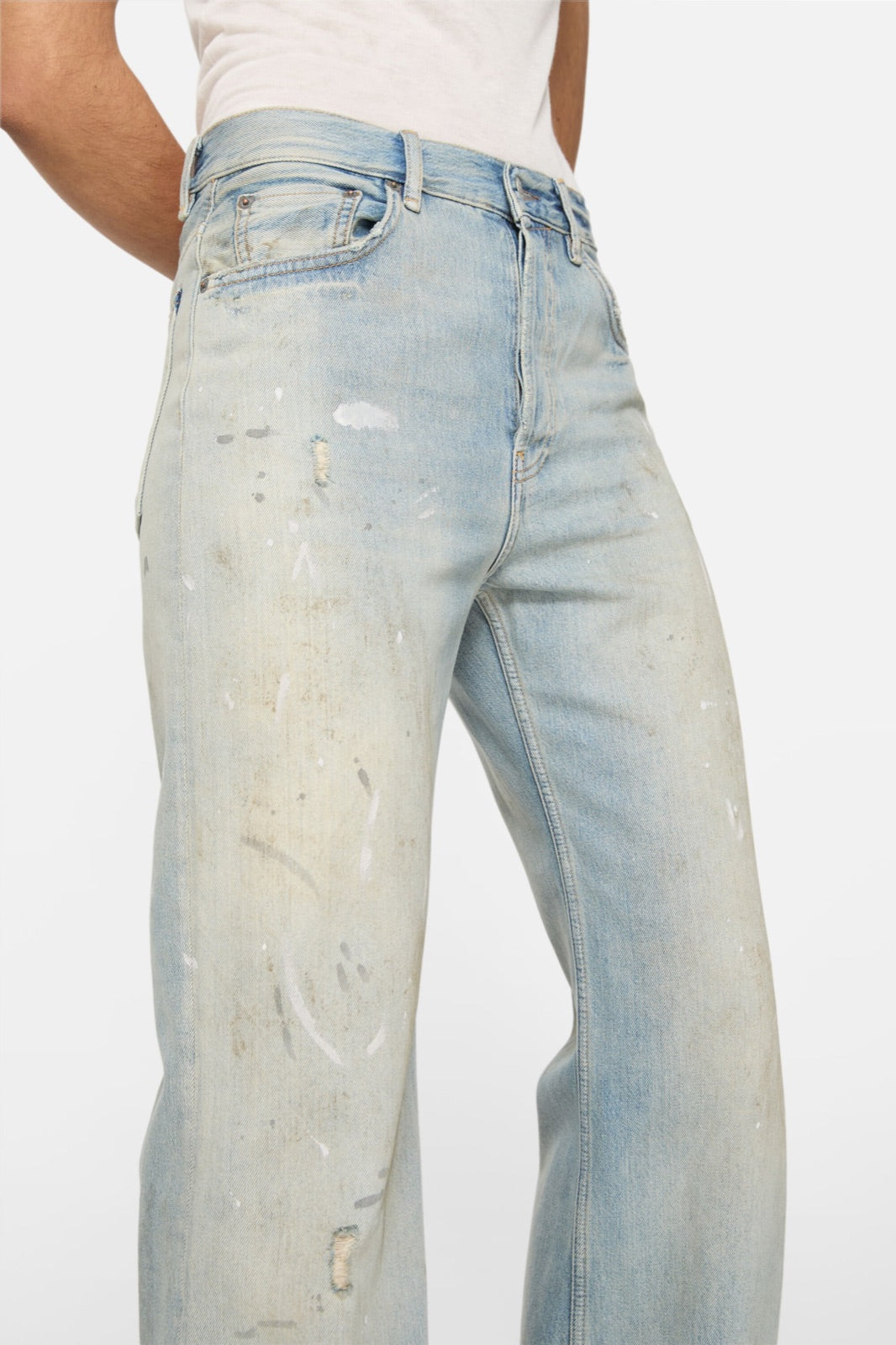 Acne Studios ჯინსი 2021F, საღებავის ლაქებით