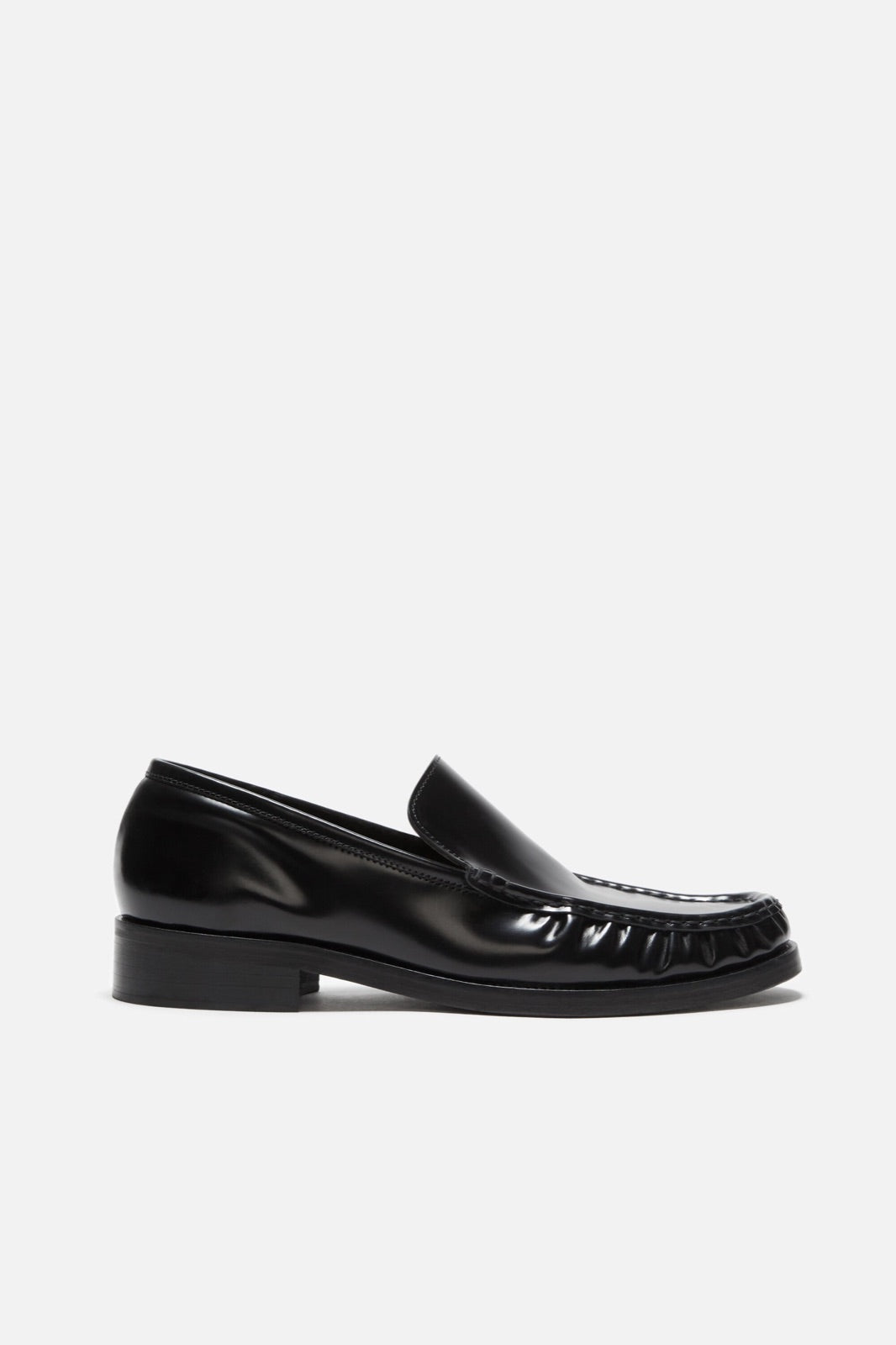 Acne Studios ტყავის ლოფერები A S