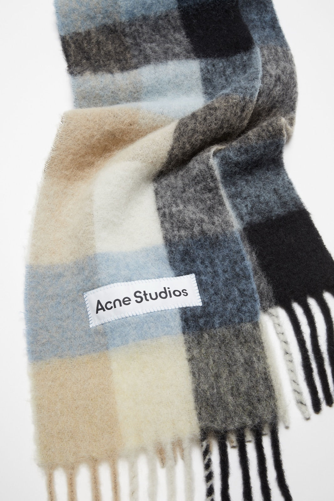 Acne Studios მოჰერის უჯრედიანი შარფი