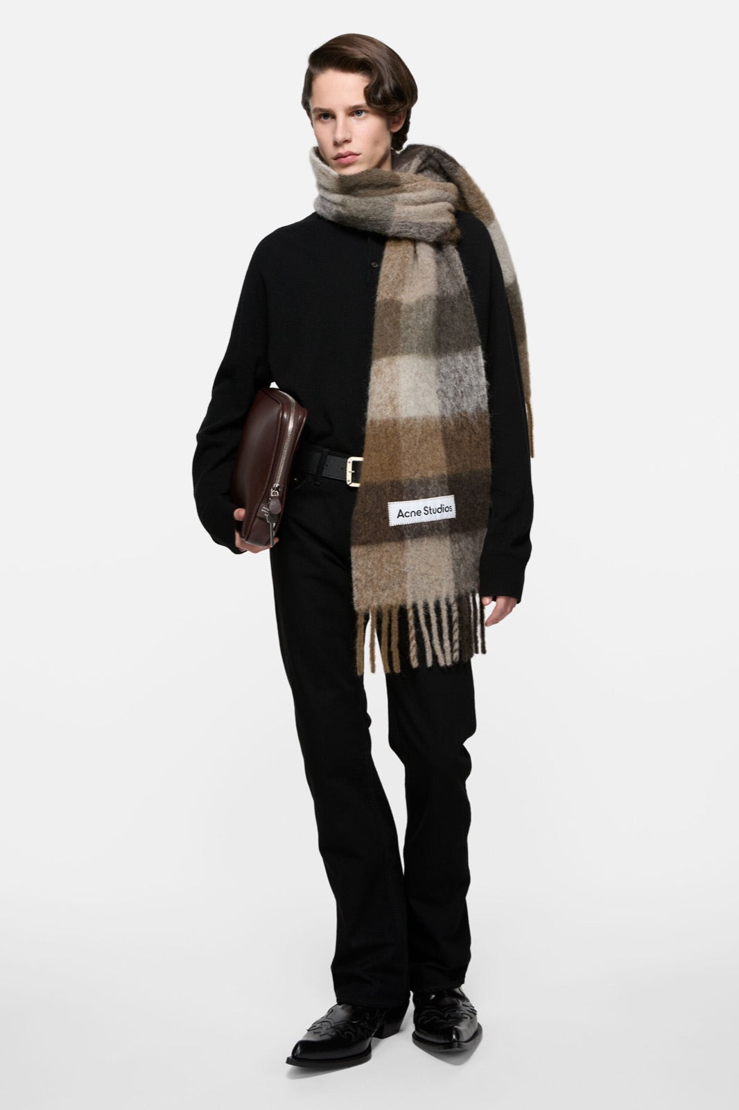 Acne Studios უჯრედიანი შარფი ფოჩებით