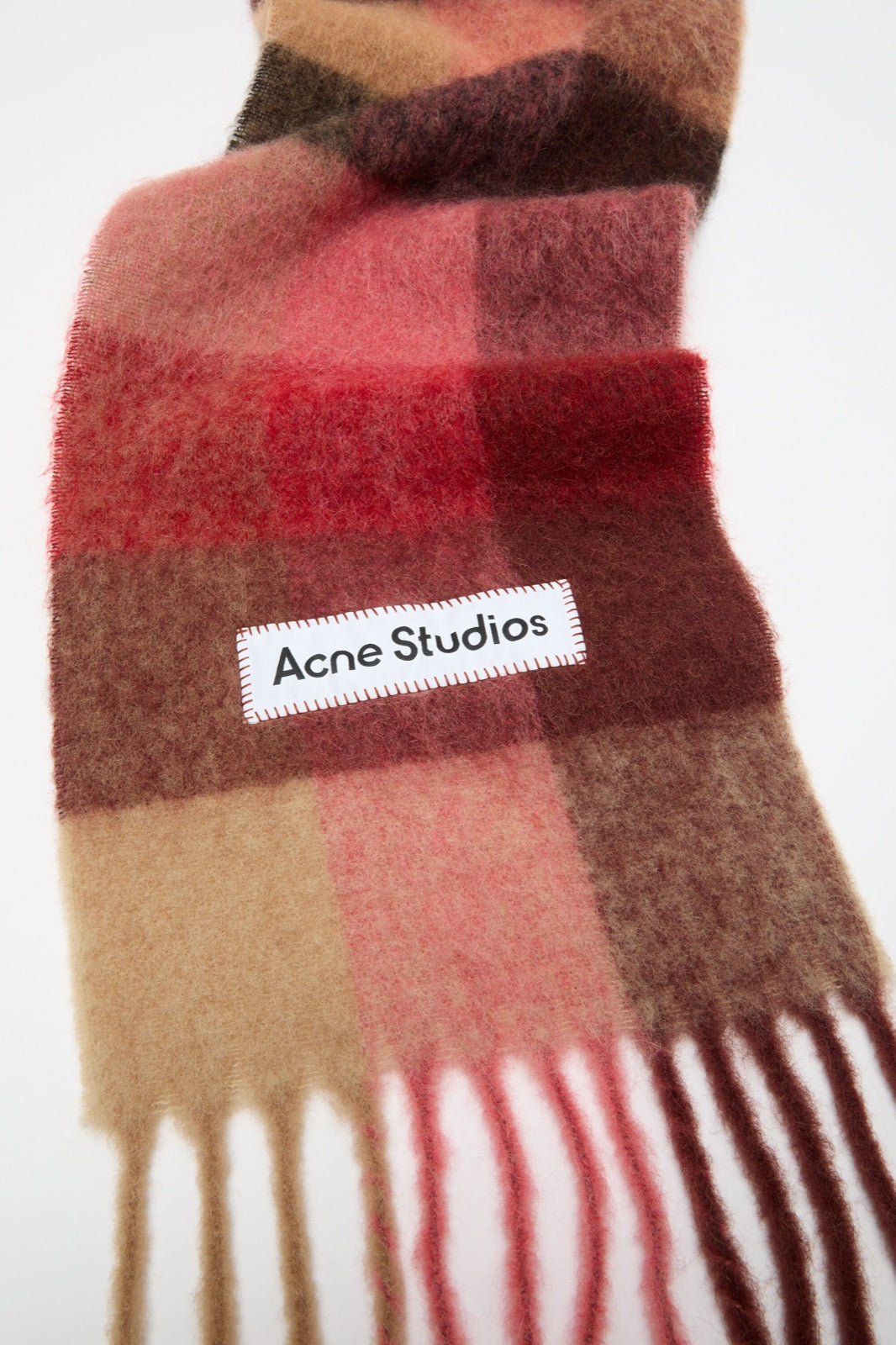 Acne Studios მოჰერის შარფი უჯრედით