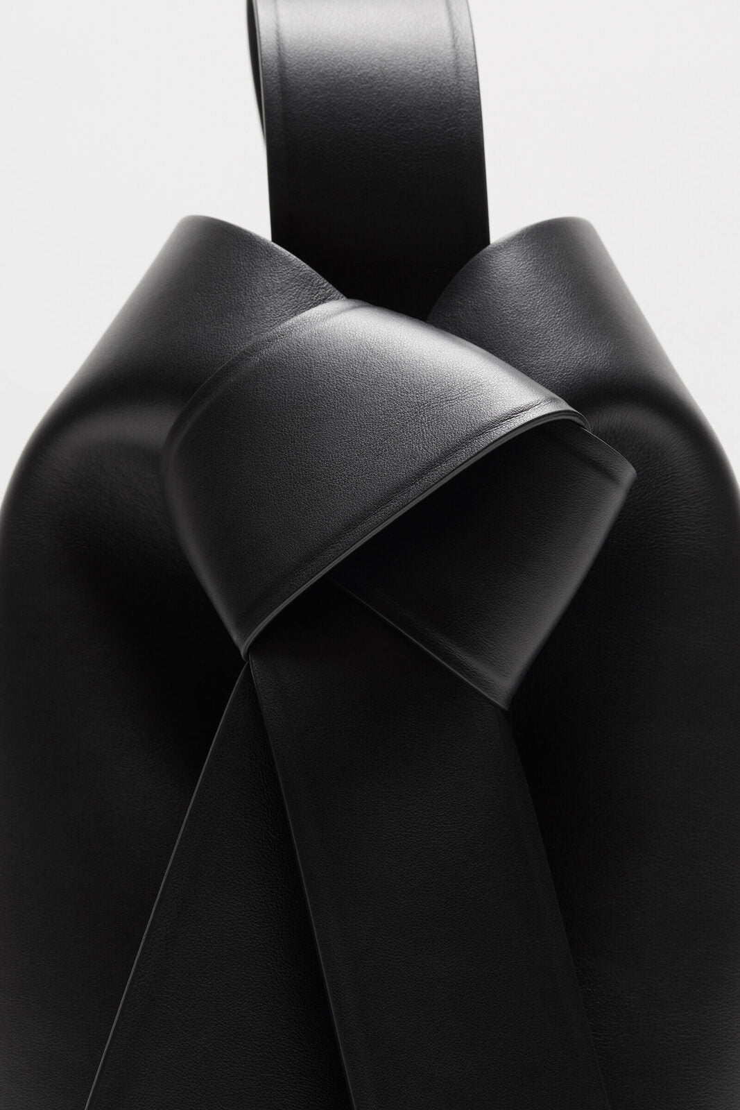 Acne Studios Musubi Midi ჩანთა