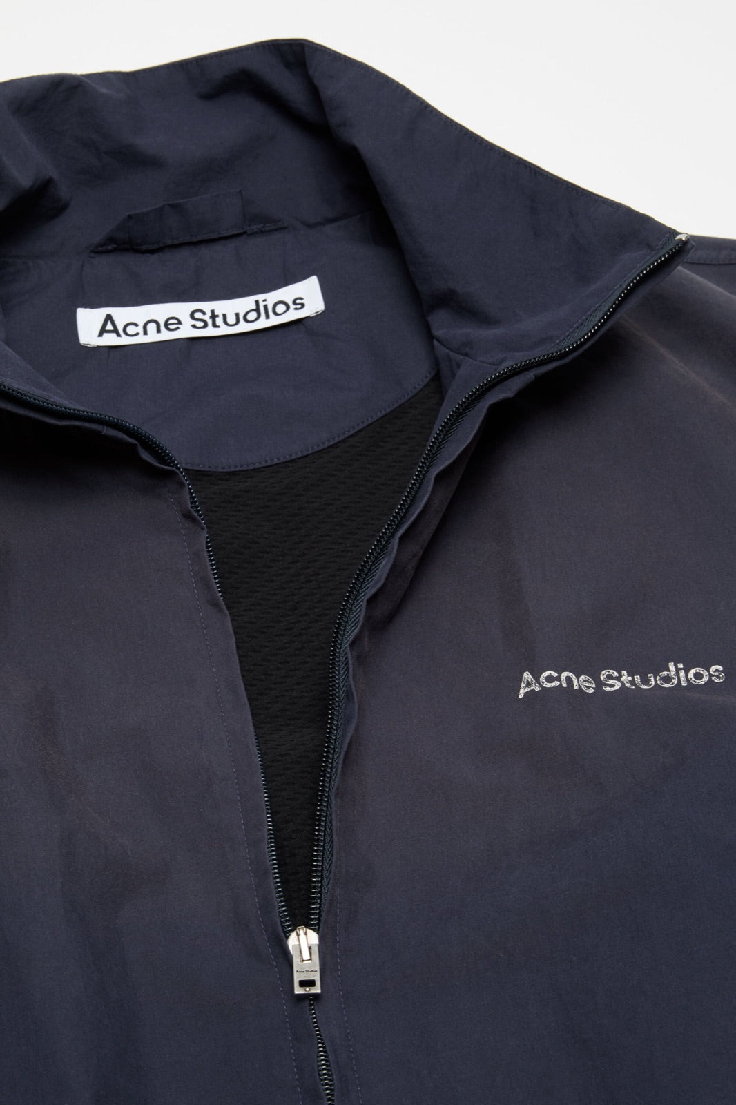 Acne Studios ქურთუკი ლოგოთი, მუქი ლურჯი
