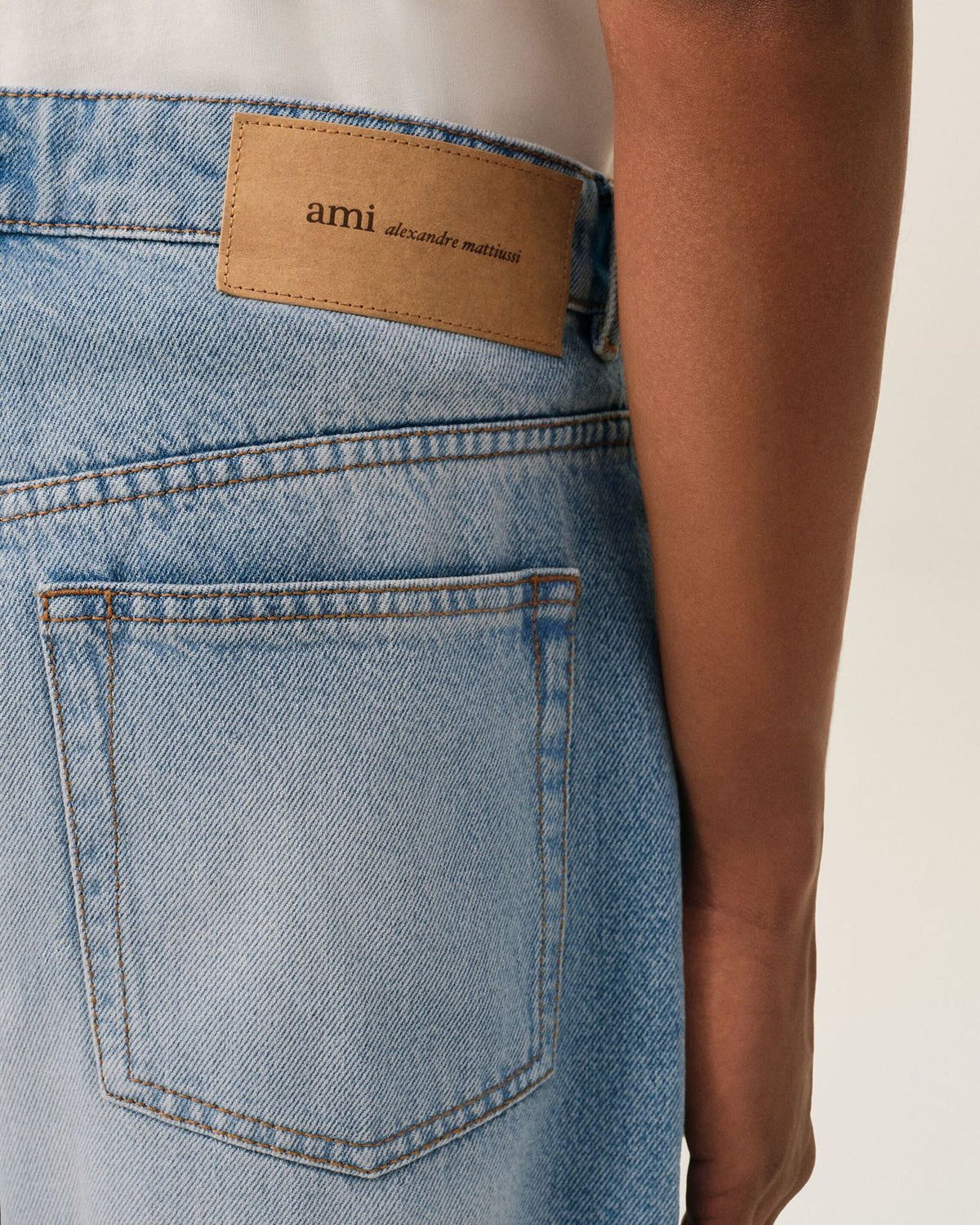 AMI Paris ფართო ჯინსი