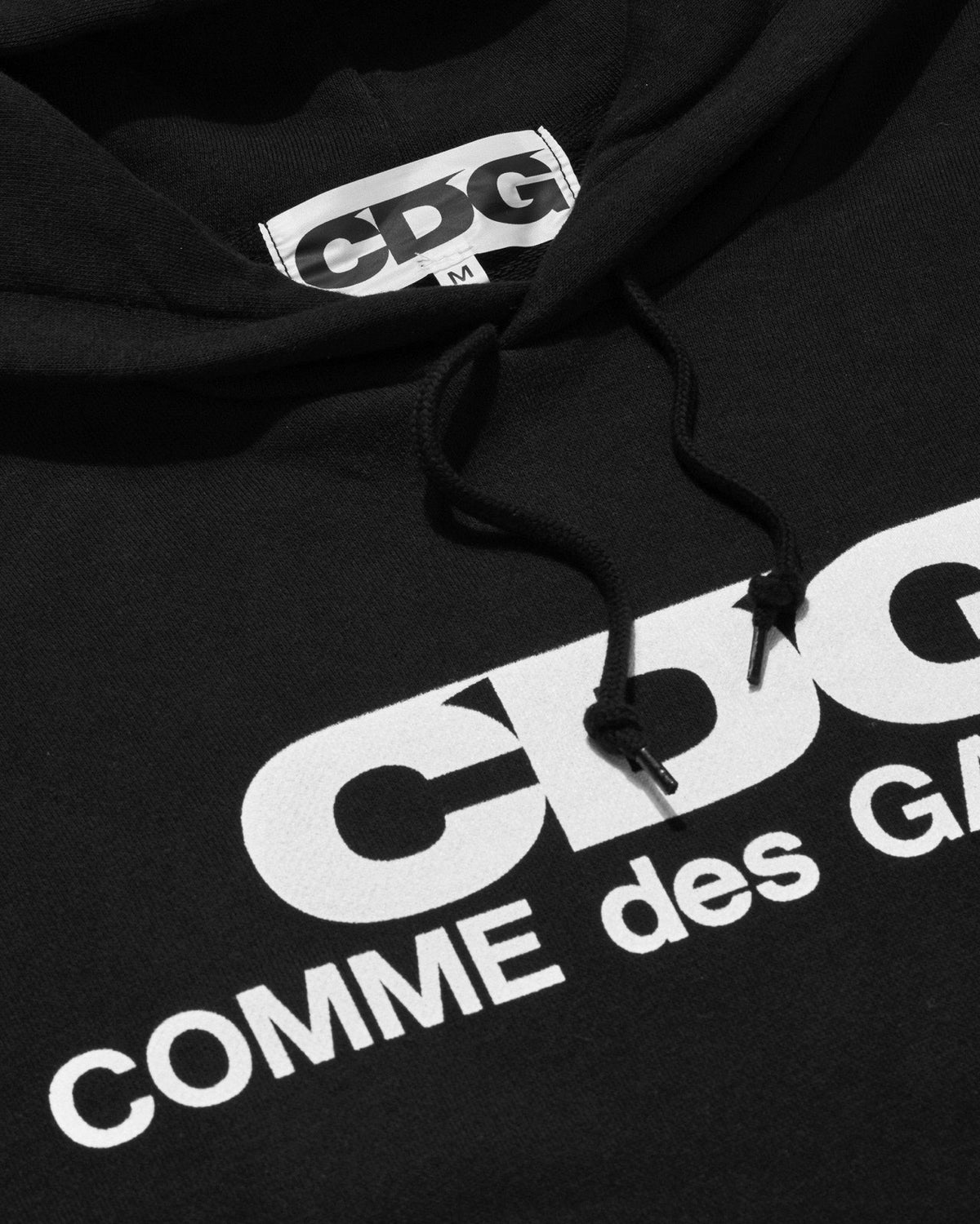 Comme des Garçons ჰუდი CDG ლოგოთი
