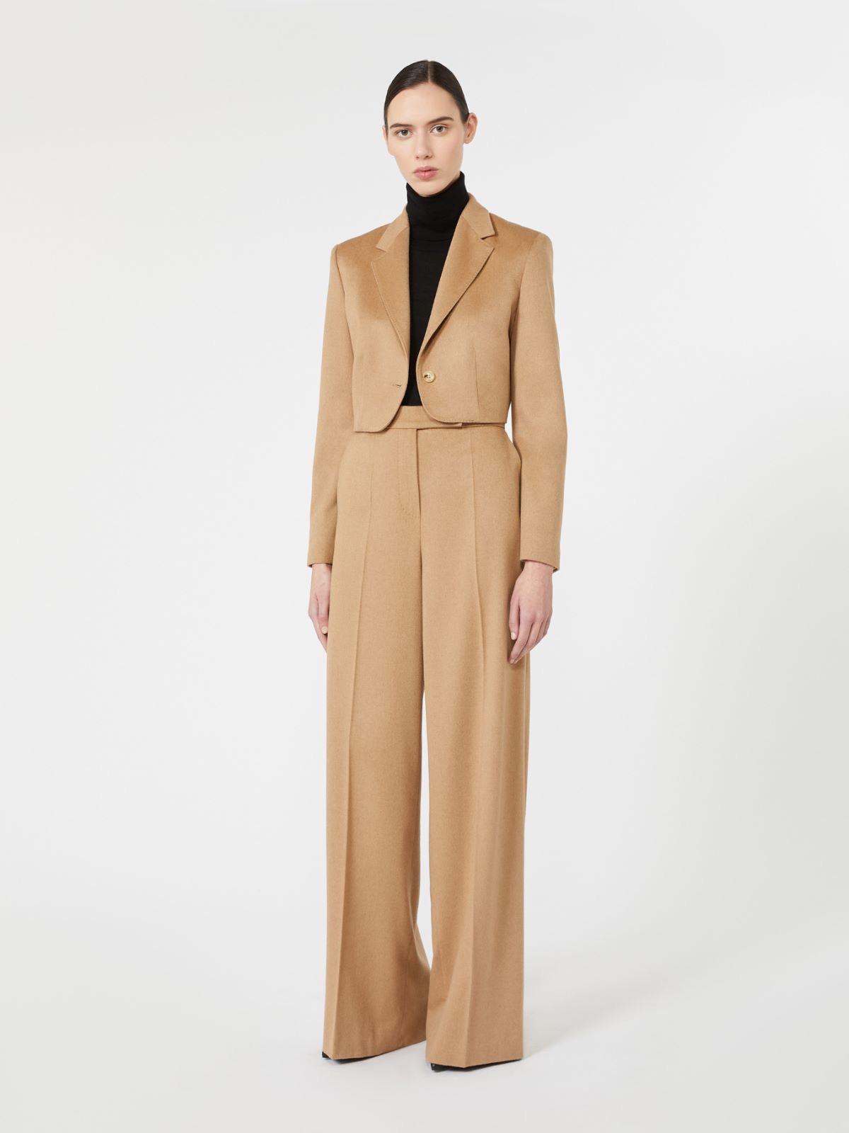 Max Mara აქლემის მატყლის მოკლე პიჯაკი