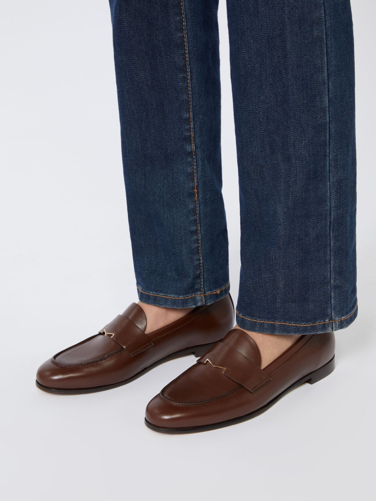 Max Mara ტყავის ლოფერები Jordan