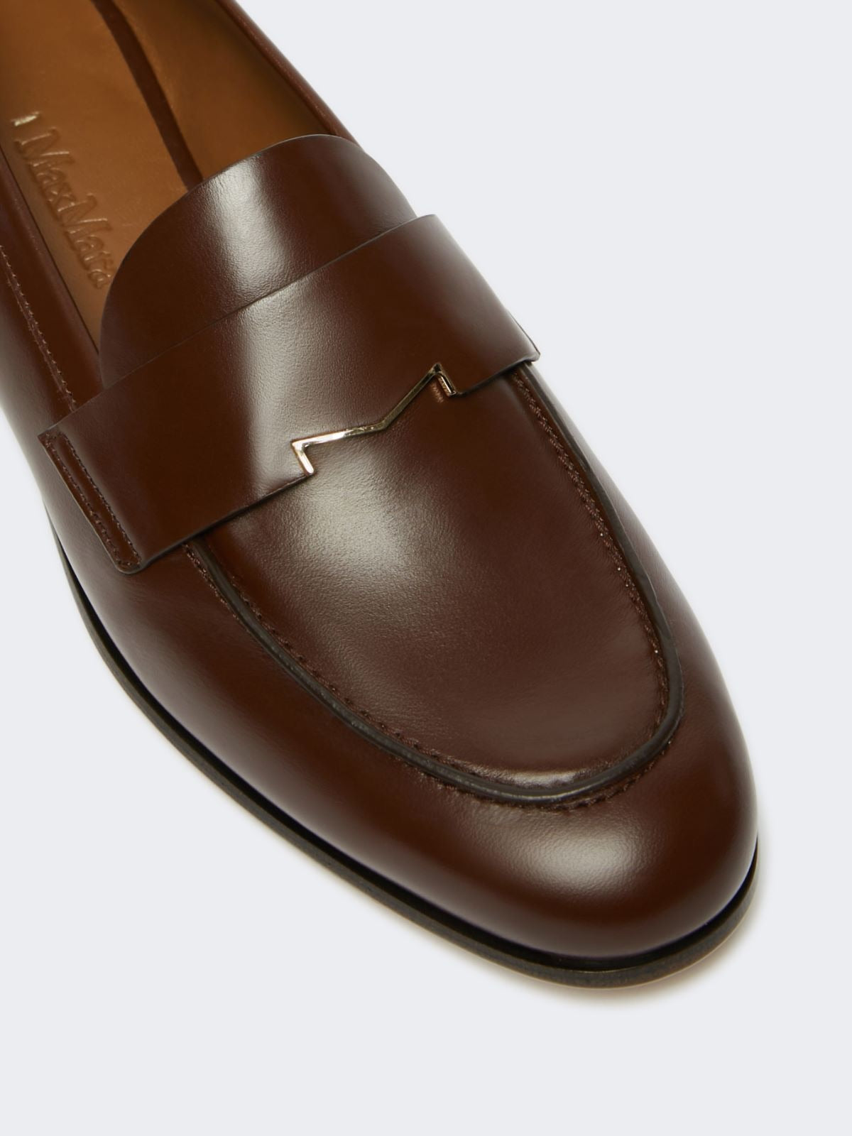 Max Mara ტყავის ლოფერები Jordan