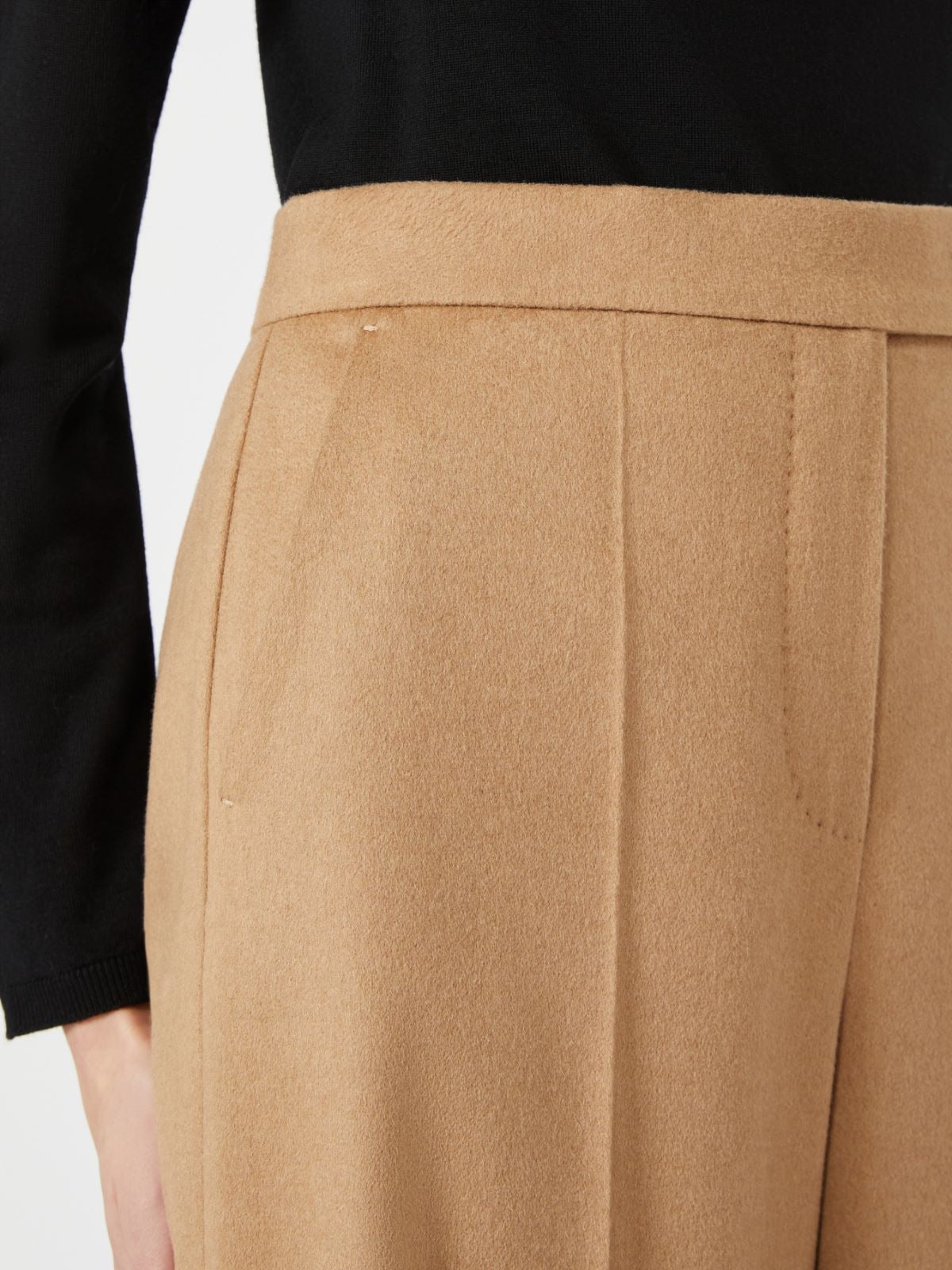 Max Mara აქლემის მატყლის ფართო შარვალი