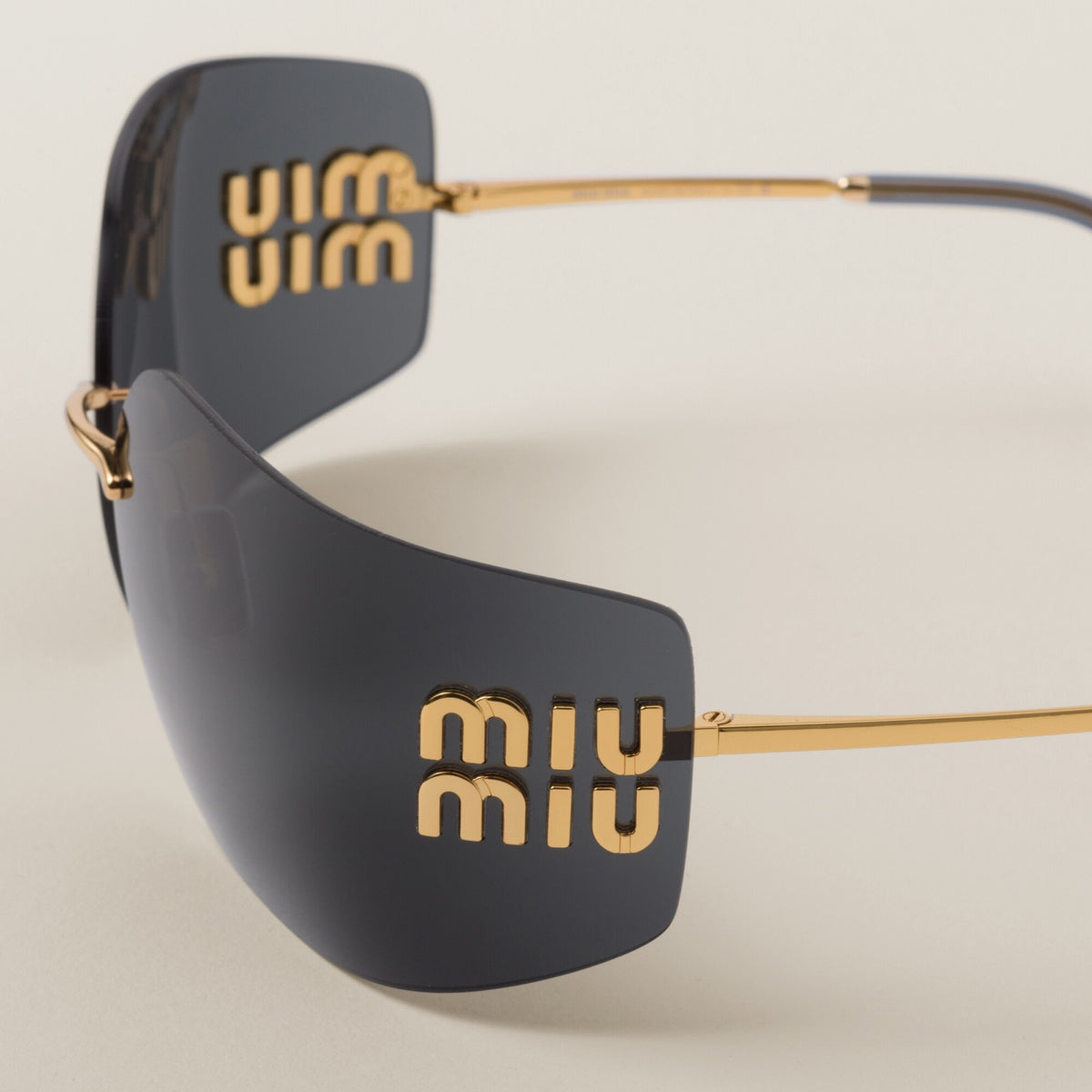 Miu Miu მზის სათვალე Aube