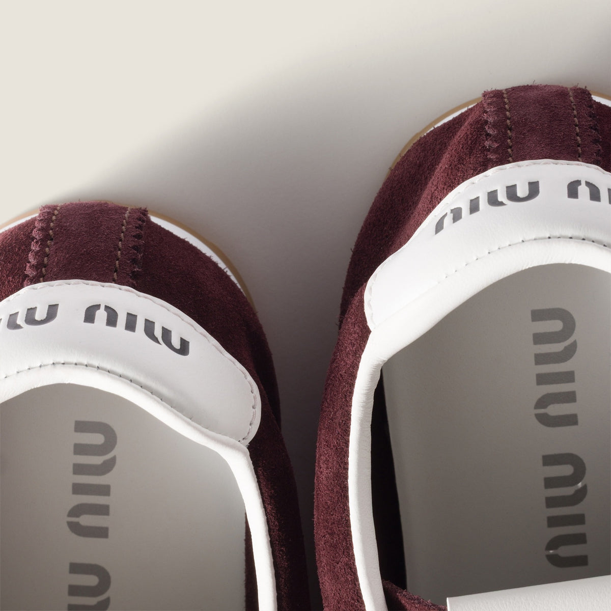 Miu Miu ზამშის კედები Plume