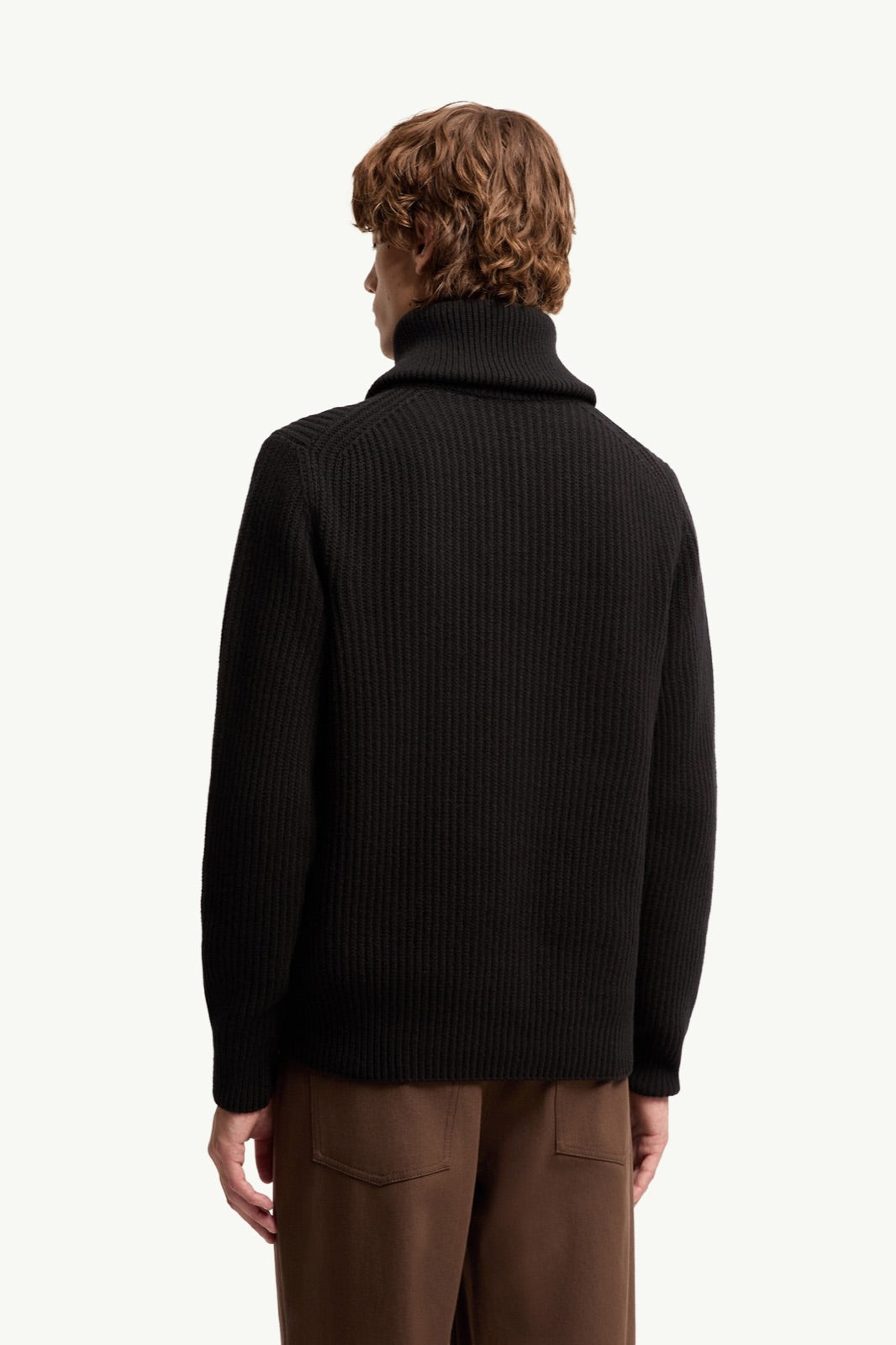 Moncler მატყლის ბადლონი ელვით