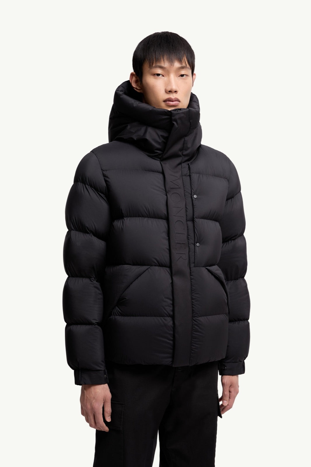 Moncler მოკლე ღინღლის ქურთუკი Madeira