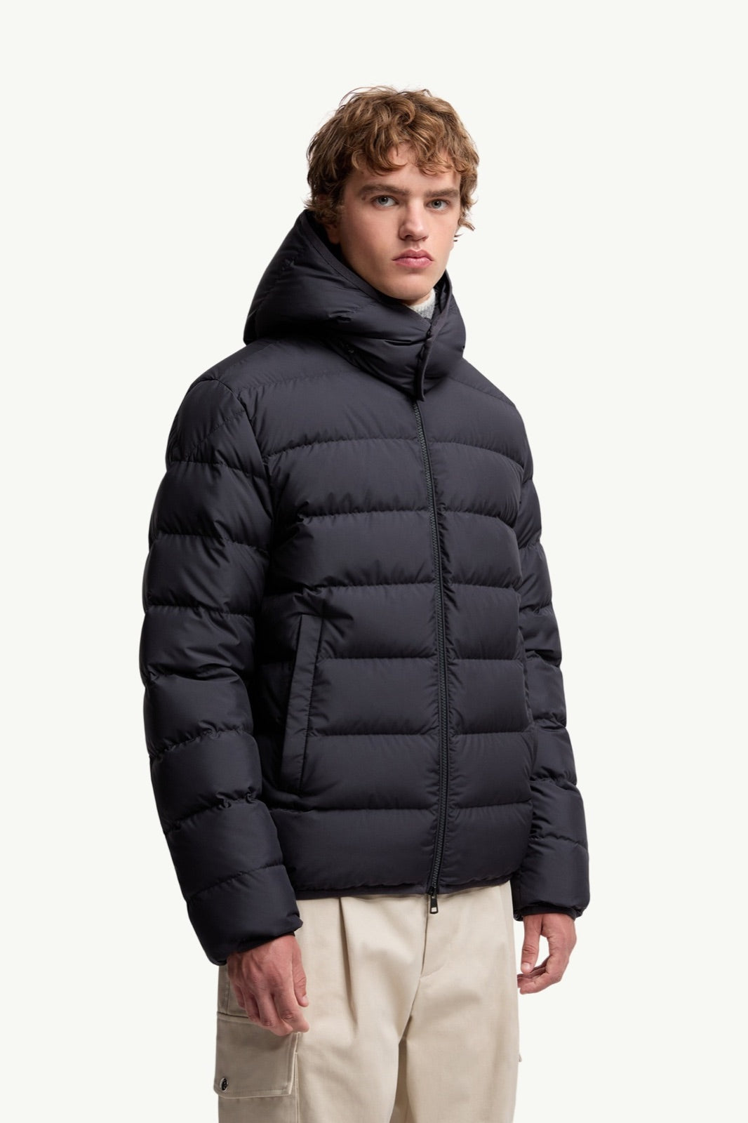 Moncler მოკლე ღინღლის ქურთუკი Montbrocq