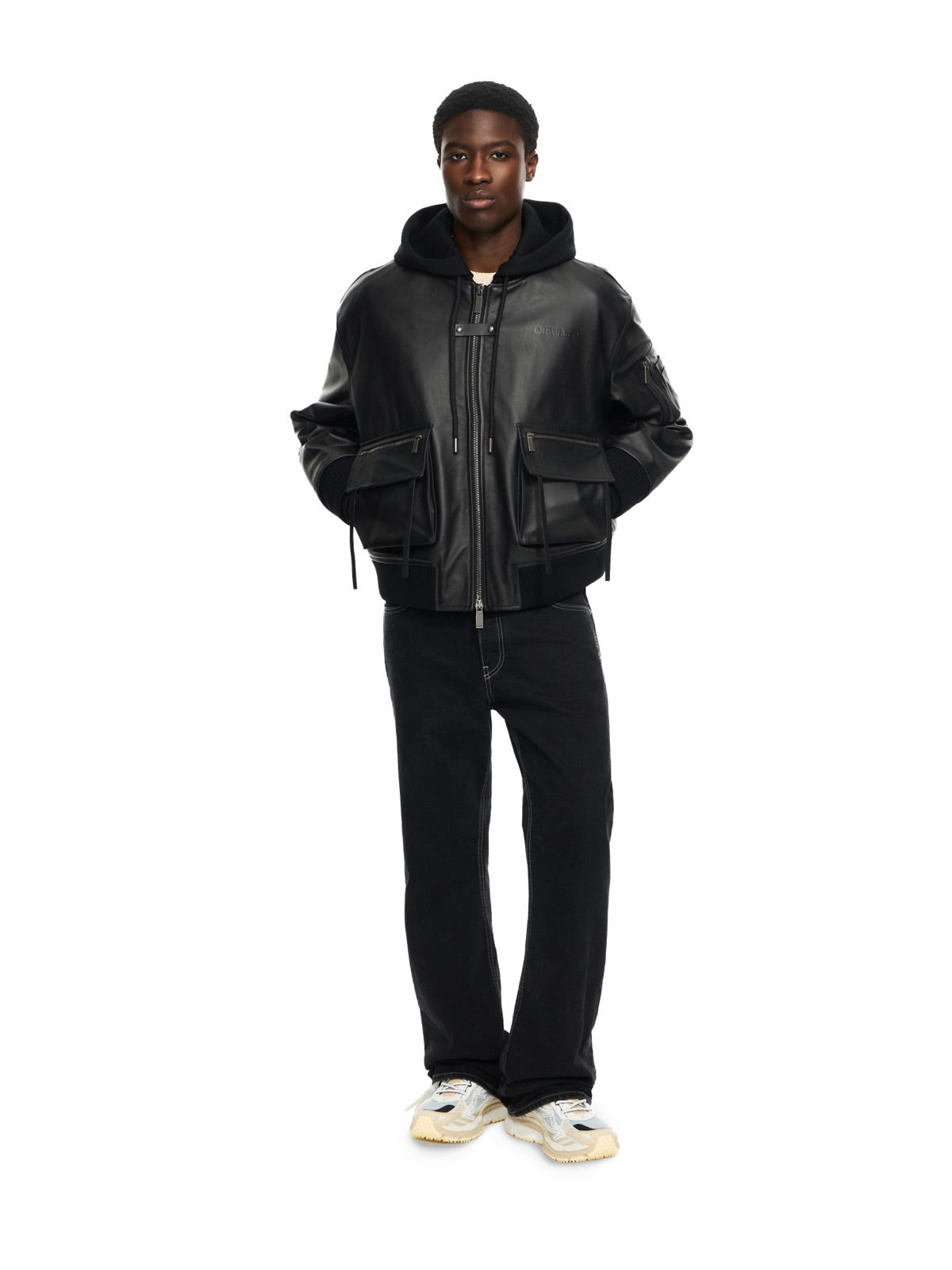 Off-White ტყავის ბომბერი კაპიუშონით