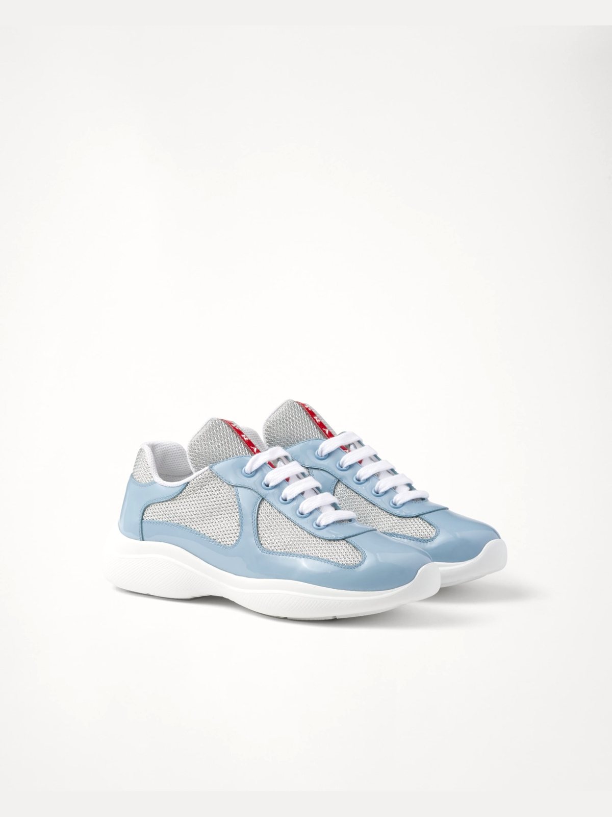 Prada კედები America's Cup