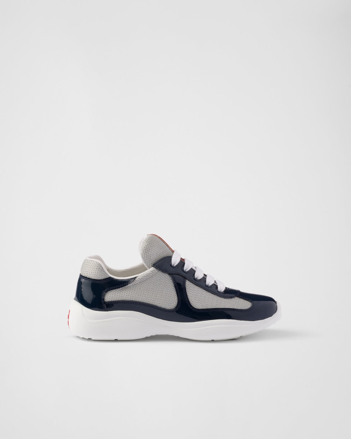 Prada კედები America's Cup