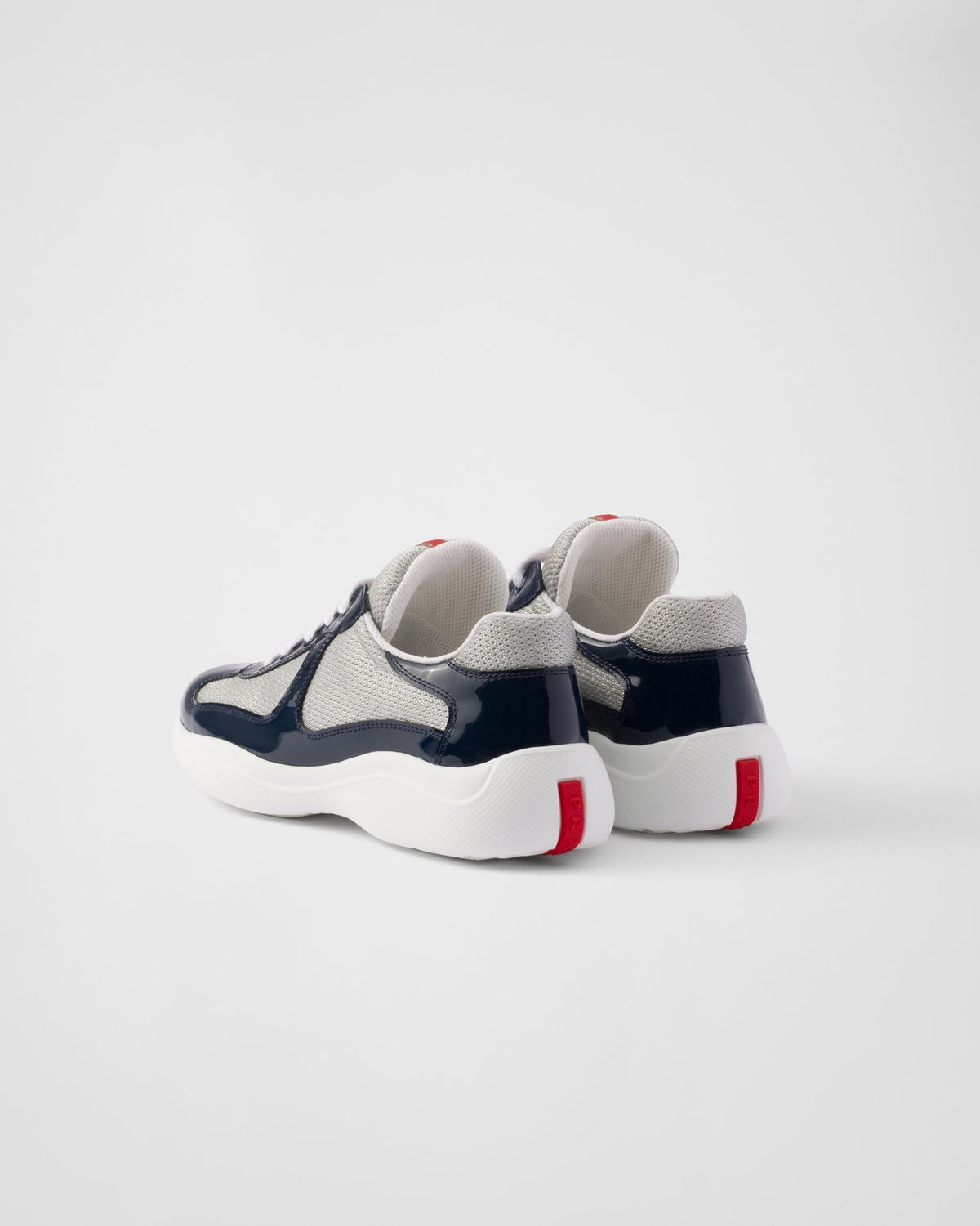 Prada კედები America's Cup