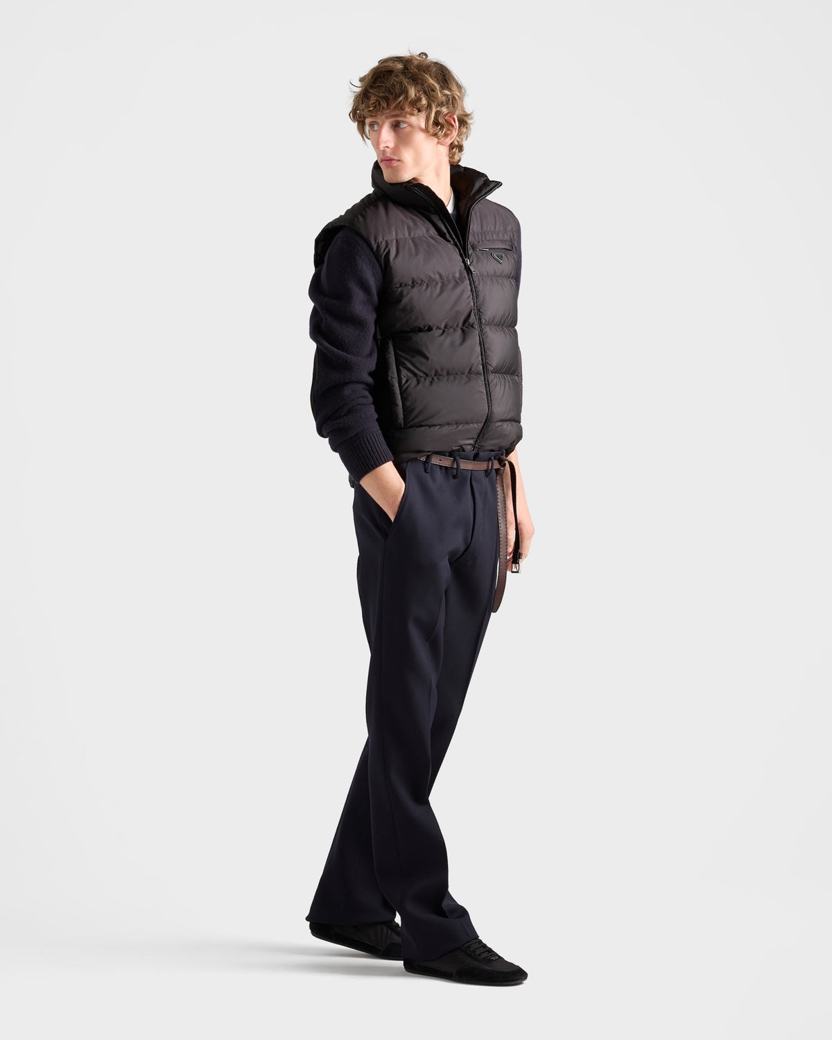 Prada ბუმბულიანი ჟილეტი Re-Nylon