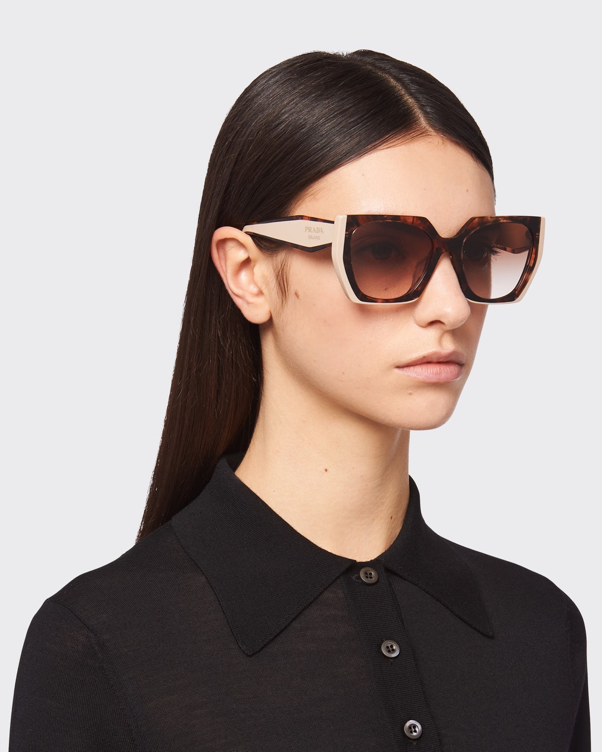 Prada მზის სათვალე Prada