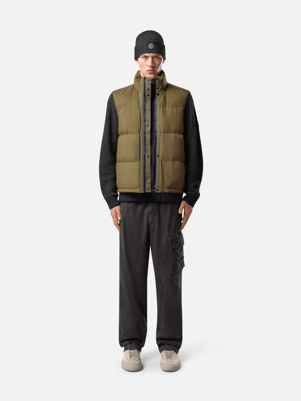 Stone Island მსუბუქი ღინღლის ჟილეტი G100004