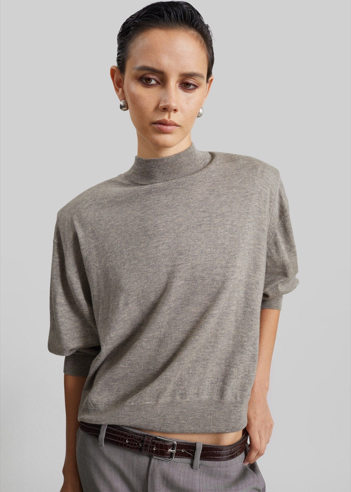 The Frankie Shop Rue სვიტერი მაღალი საყელოთი
